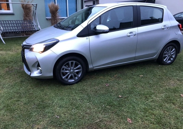 Toyota Yaris cena 45900 przebieg: 29800, rok produkcji 2015 z Wojkowice małe 121